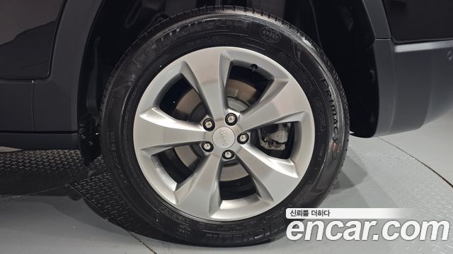 Jeep Cherokee 2021 — photo 7