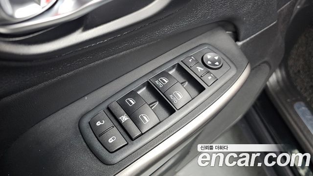 Jeep Cherokee 2021 — photo 31