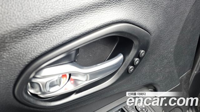Jeep Cherokee 2021 — photo 32