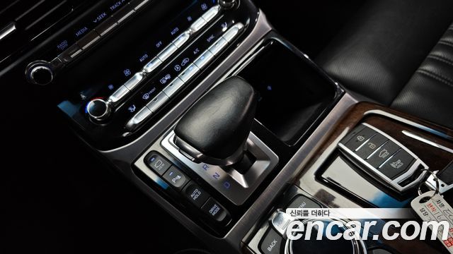 Genesis EQ900 2016 — photo 9