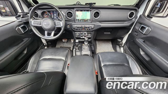 Jeep Wrangler 2020 — photo 10