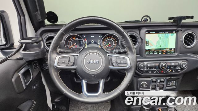 Jeep Wrangler 2020 — photo 18