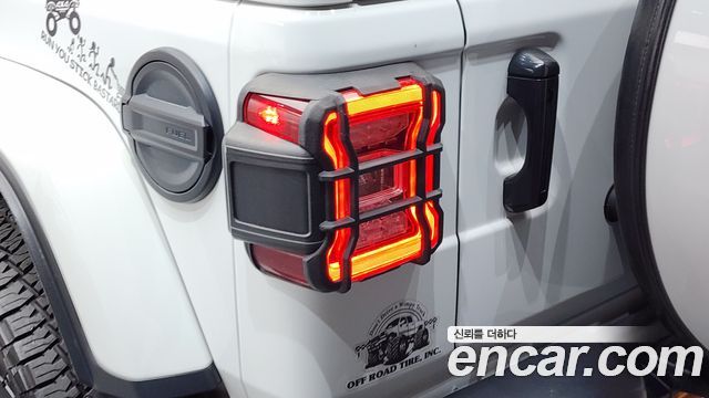 Jeep Wrangler 2020 — photo 9