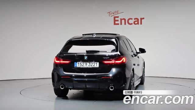 BMW 1-Series 2021 — photo 4