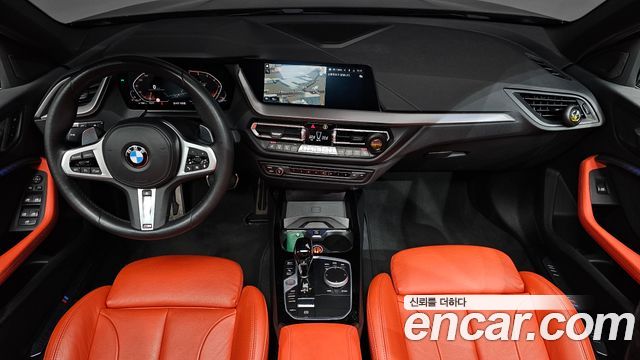BMW 1-Series 2021 — photo 10