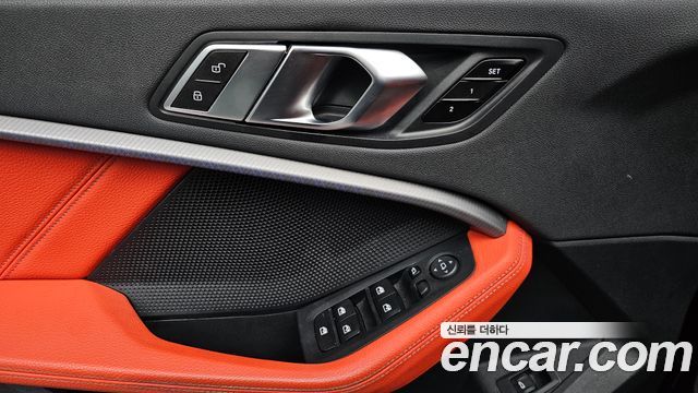 BMW 1-Series 2021 — photo 25
