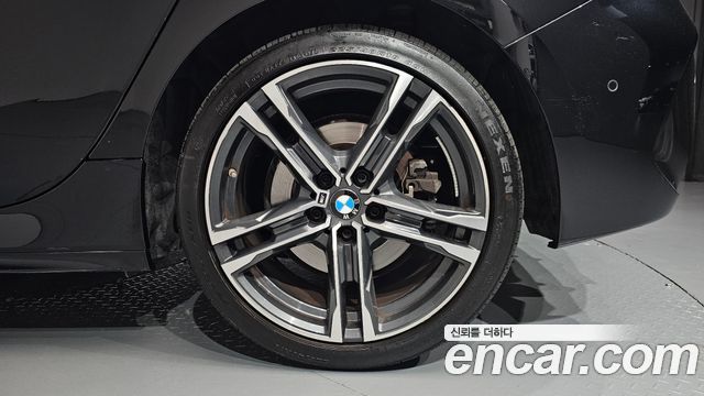 BMW 1-Series 2021 — photo 7