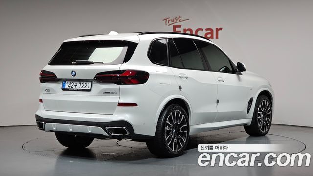BMW X5 2025 — photo 2