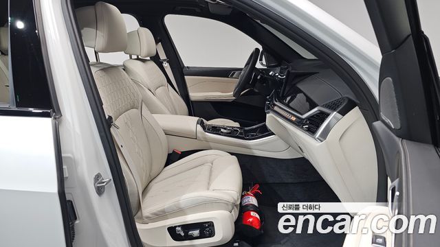 BMW X5 2025 — photo 17