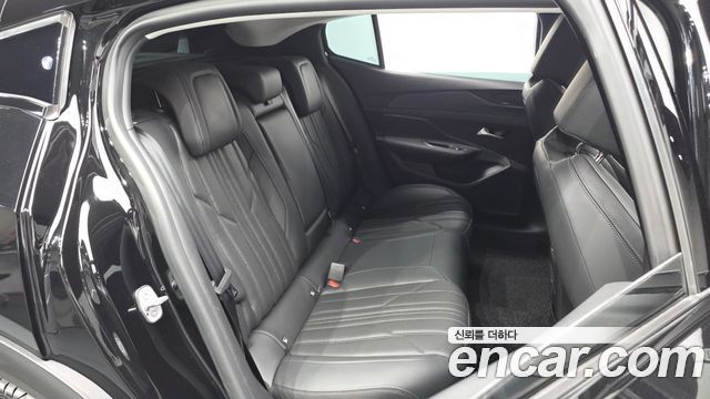 Peugeot 408 2023 — photo 17