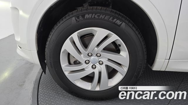 Land Rover Discovery Sport 2024 — photo 5