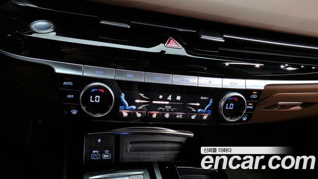 Genesis G80 2022 — photo 18