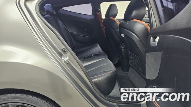 Hyundai Veloster 2016 — photo 11