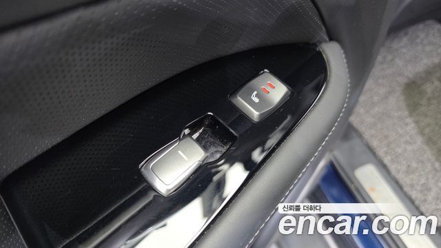 KG Mobility Rexton 2018 — photo 18