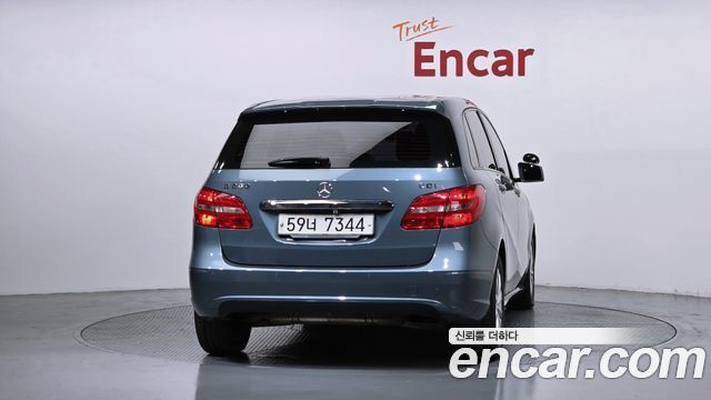 Mercedes-Benz B-Class 2013 — photo 4