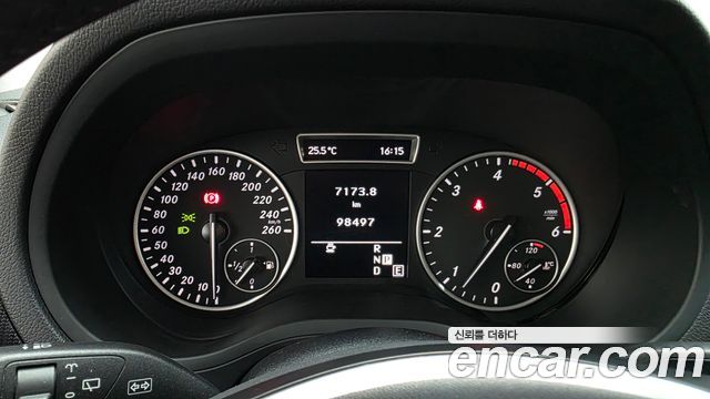 Mercedes-Benz B-Class 2013 — photo 8