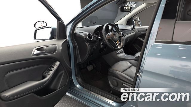Mercedes-Benz B-Class 2013 — photo 10