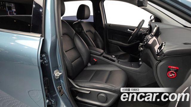 Mercedes-Benz B-Class 2013 — photo 11