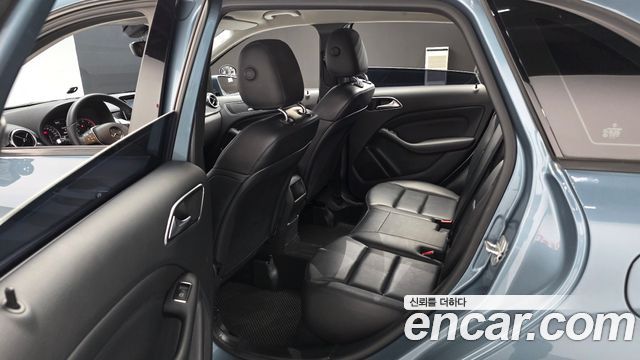 Mercedes-Benz B-Class 2013 — photo 12