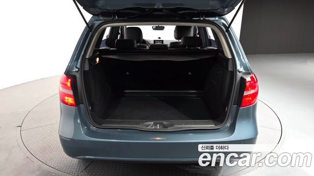 Mercedes-Benz B-Class 2013 — photo 20