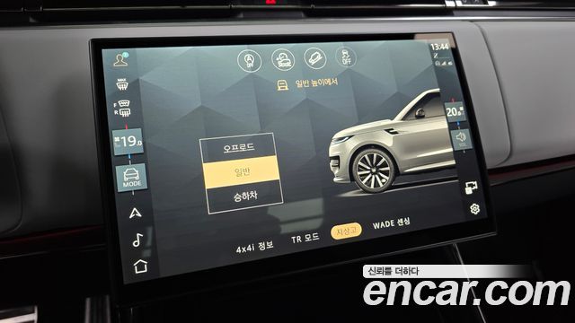 Land Rover Range Rover Sport 2025 — photo 23