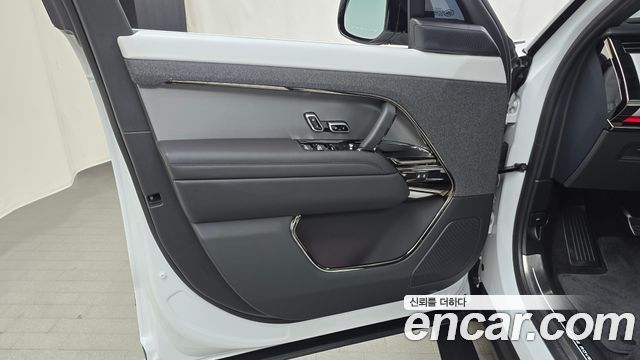 Land Rover Range Rover Sport 2025 — photo 14