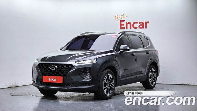 Hyundai Santafe 2019 — photo 1