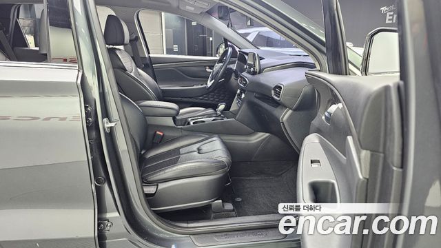 Hyundai Santafe 2019 — photo 11