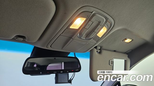 Hyundai Santafe 2019 — photo 18
