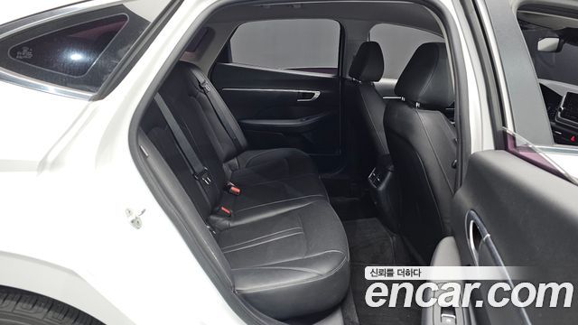 Hyundai Sonata 2020 — photo 17