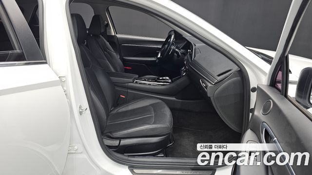 Hyundai Sonata 2020 — photo 16