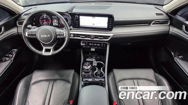 Kia K5 2023 — photo 10