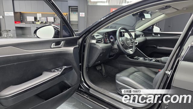 Kia K5 2023 — photo 13
