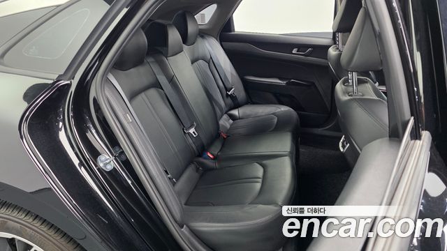 Kia K5 2023 — photo 17
