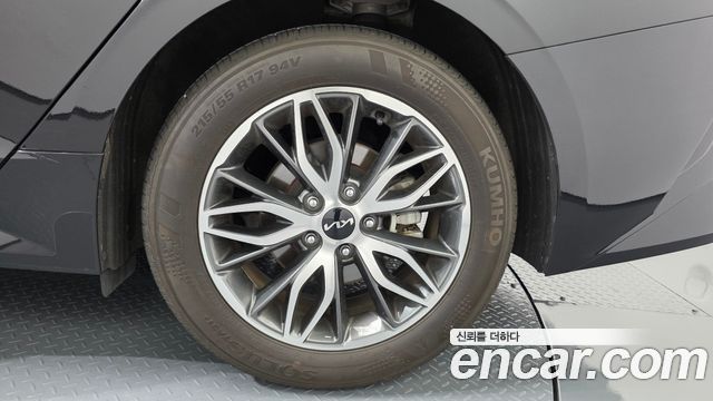 Kia K5 2023 — photo 7