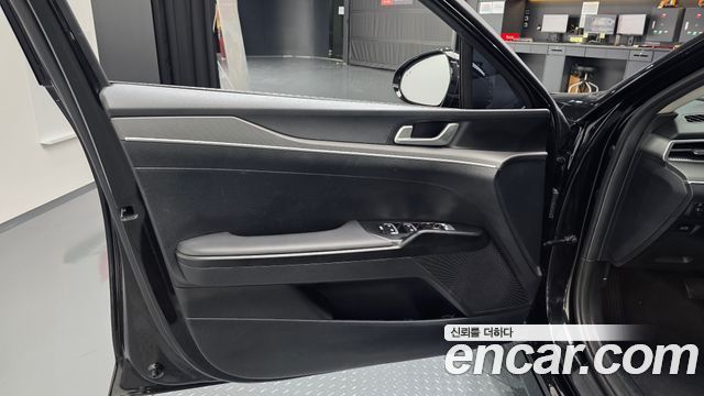 Kia K5 2023 — photo 14