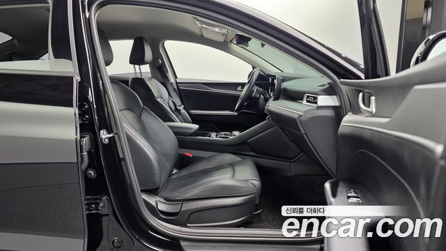 Kia K5 2023 — photo 16
