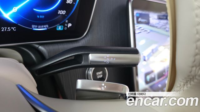 Mercedes-Benz EQS 2023 — photo 12
