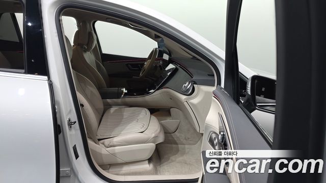 Mercedes-Benz EQS 2023 — photo 17