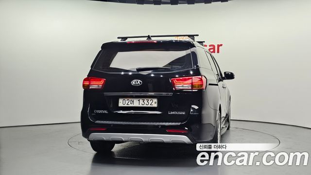 Kia Canival 2018 — photo 4