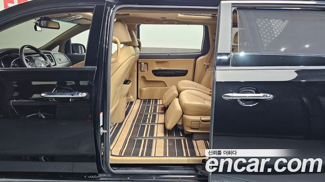 Kia Canival 2018 — photo 11