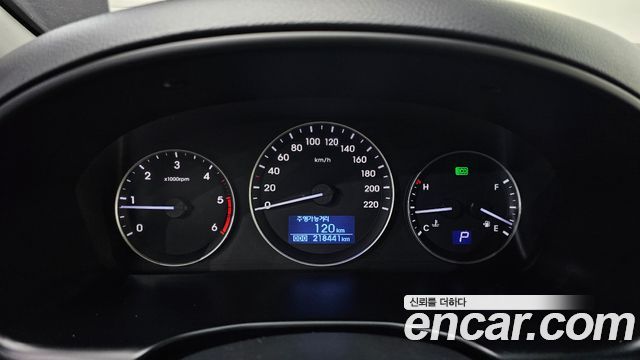 Hyundai Starex 2019 — photo 8