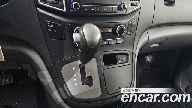 Hyundai Starex 2019 — photo 9