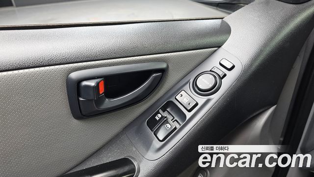 Hyundai Starex 2019 — photo 15