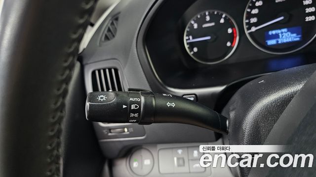 Hyundai Starex 2019 — photo 17