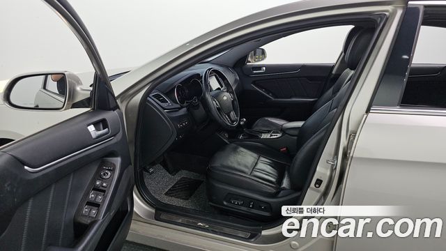 Kia K7 2012 — photo 10
