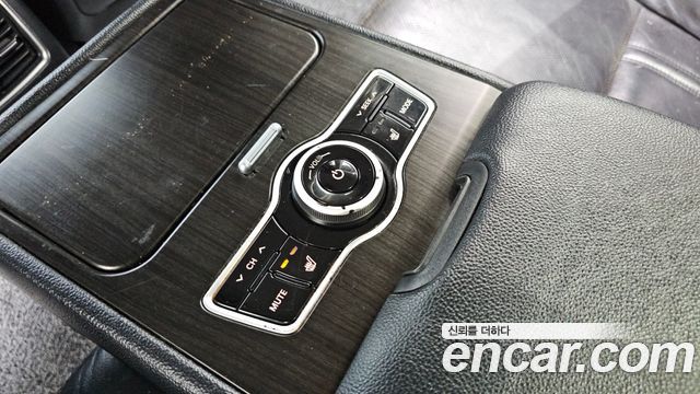 Kia K7 2012 — photo 19