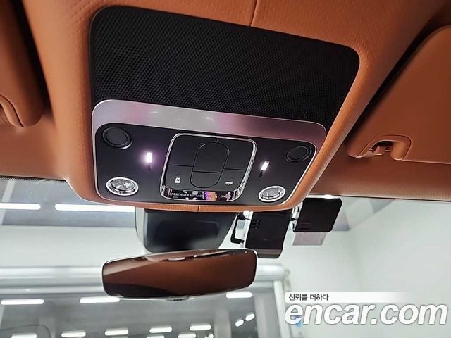 Bentley Continental 2022 — photo 12