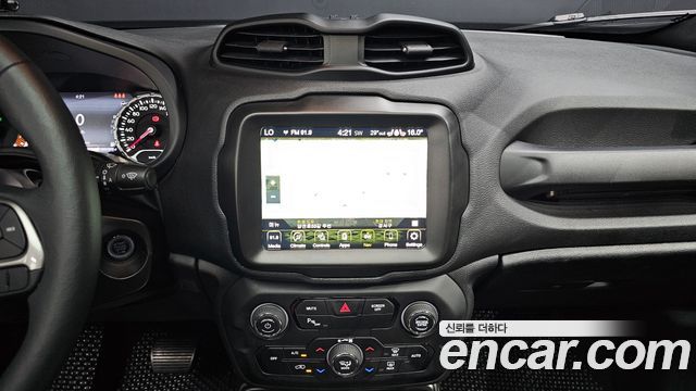 Jeep Renegade 2022 — photo 20