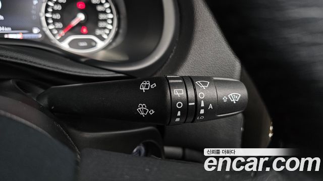Jeep Renegade 2022 — photo 27